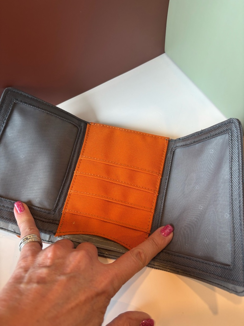 SAMSONITE Orange & Gray Travel Wallet - Picture 4 of 5